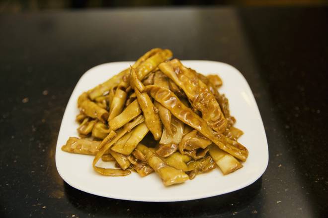 Braised Bamboo Shoot 油燜筍尖
